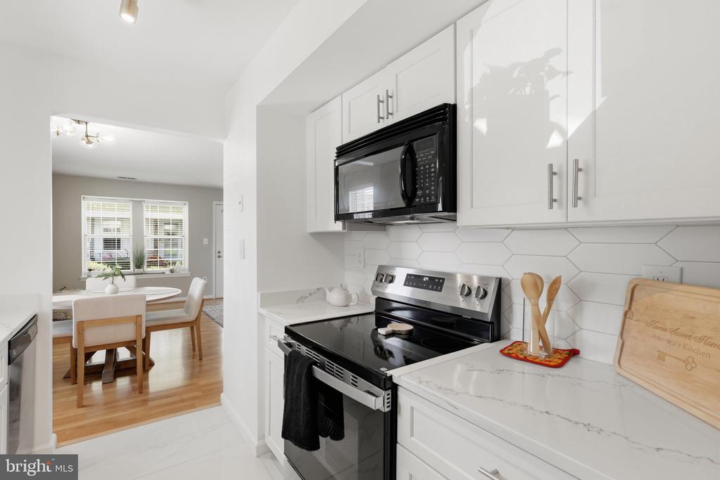 4512 28TH ROAD S Unit: 11-13