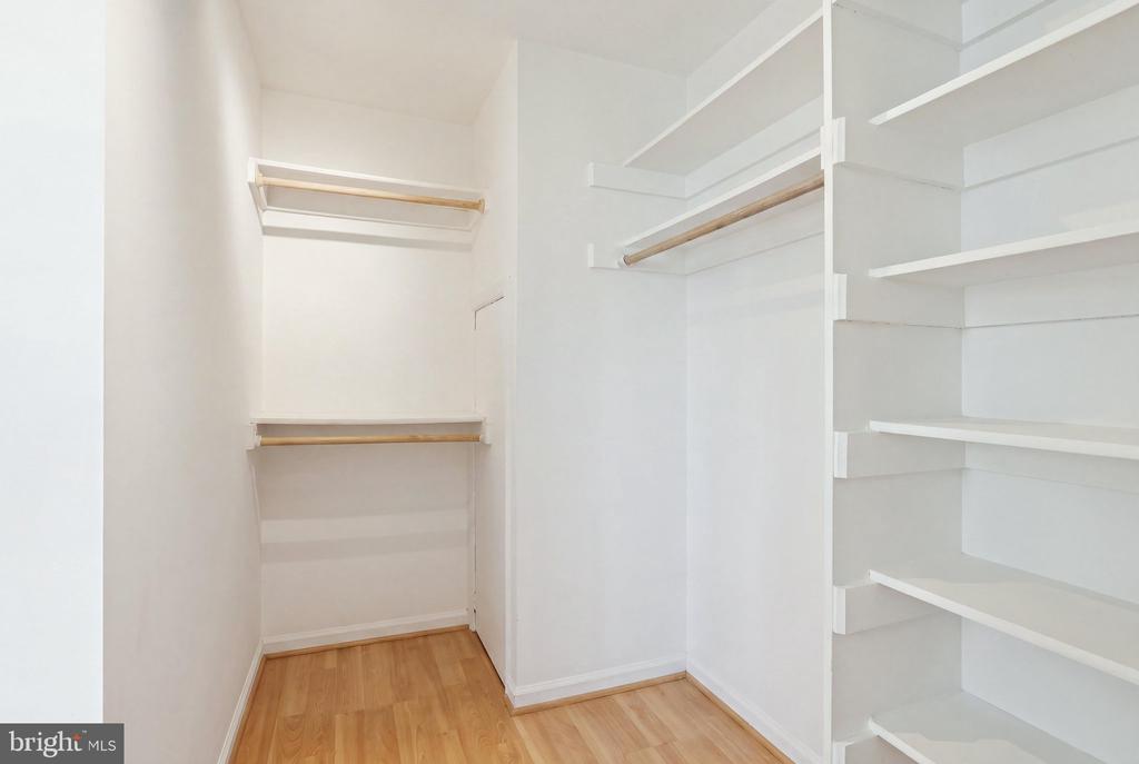 4512 28TH ROAD S Unit: 11-13