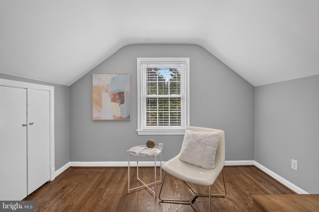 2601 MILITARY ROAD