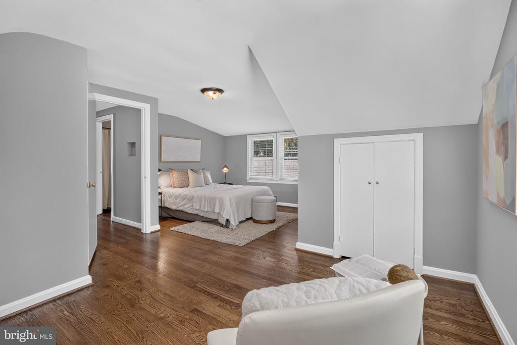 2601 MILITARY ROAD