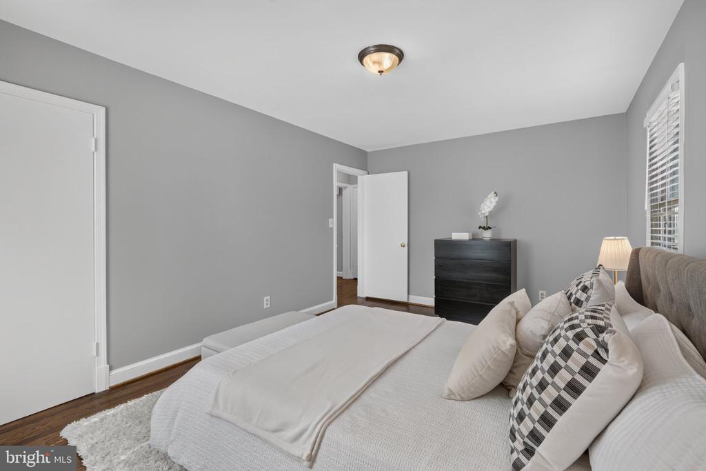 2601 MILITARY ROAD