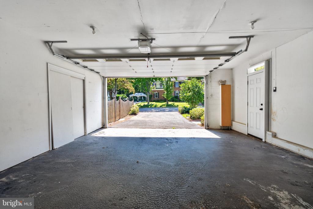 2601 MILITARY ROAD
