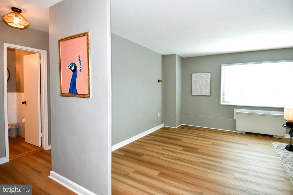 1300 S ARLINGTON RIDGE ROAD Unit: 204