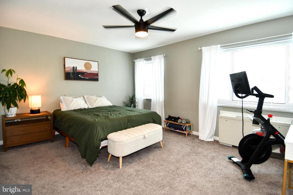 1300 S ARLINGTON RIDGE ROAD Unit: 204