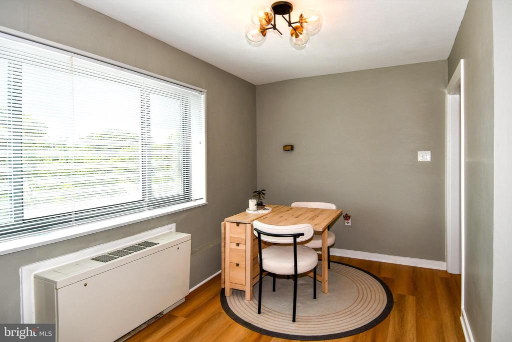 1300 S ARLINGTON RIDGE ROAD Unit: 204