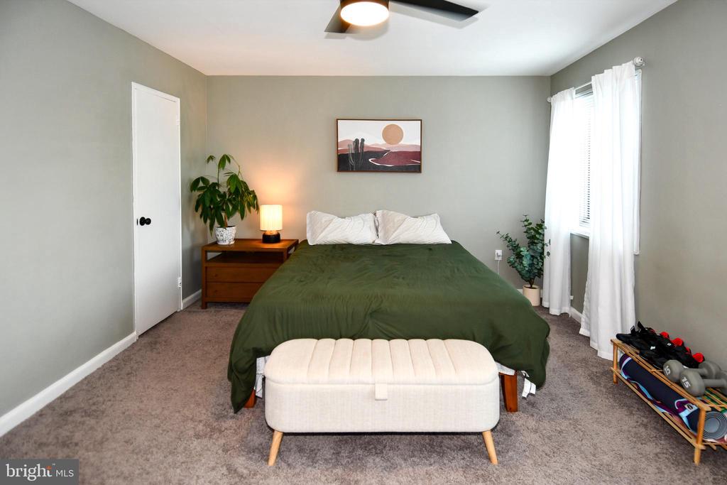 1300 S ARLINGTON RIDGE ROAD Unit: 204