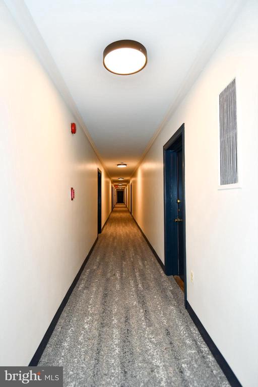 1300 S ARLINGTON RIDGE ROAD Unit: 204