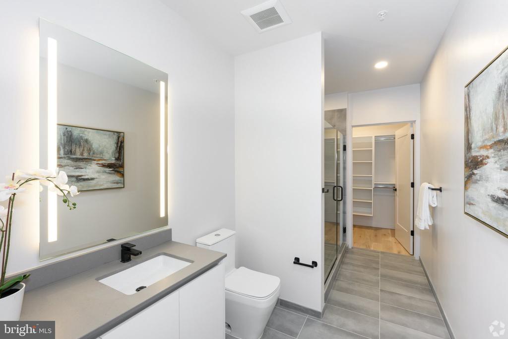 3130 POTOMAC AVENUE Unit: 1106