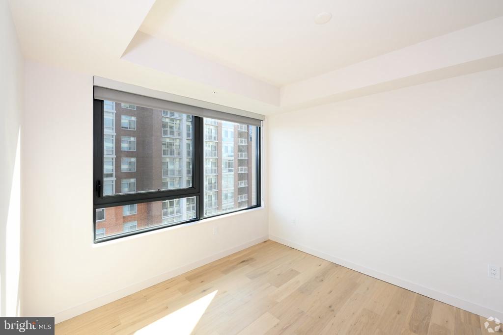 3130 POTOMAC AVENUE Unit: 1106