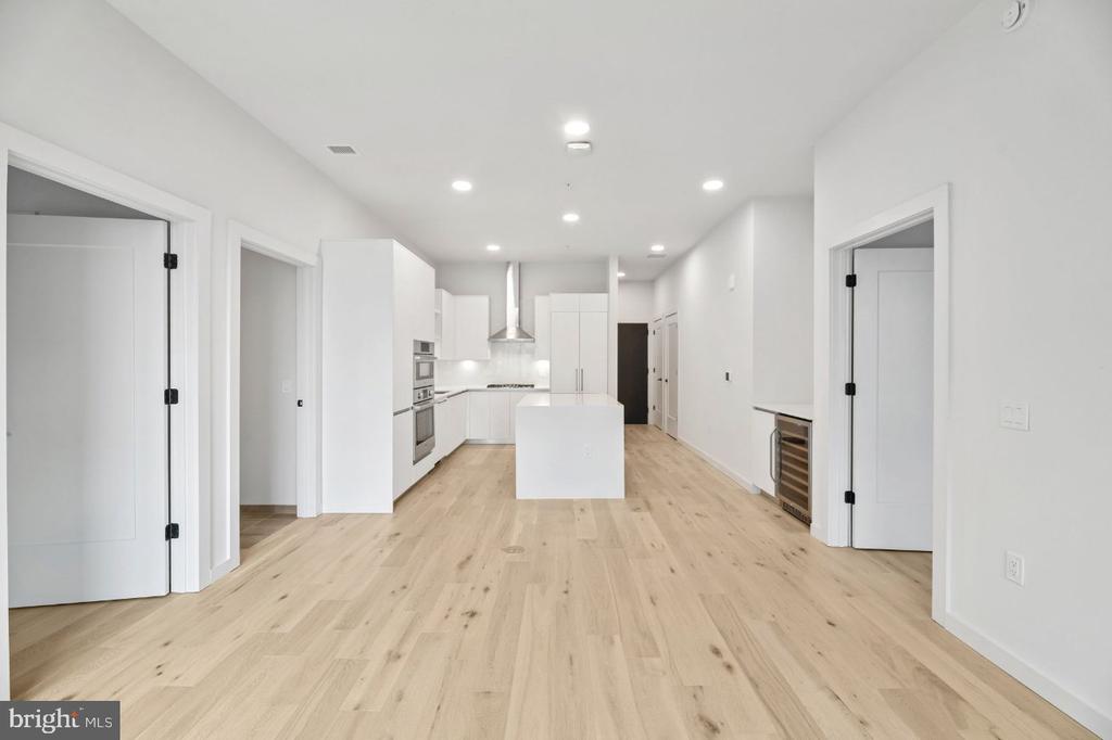 3130 POTOMAC AVENUE Unit: 1107