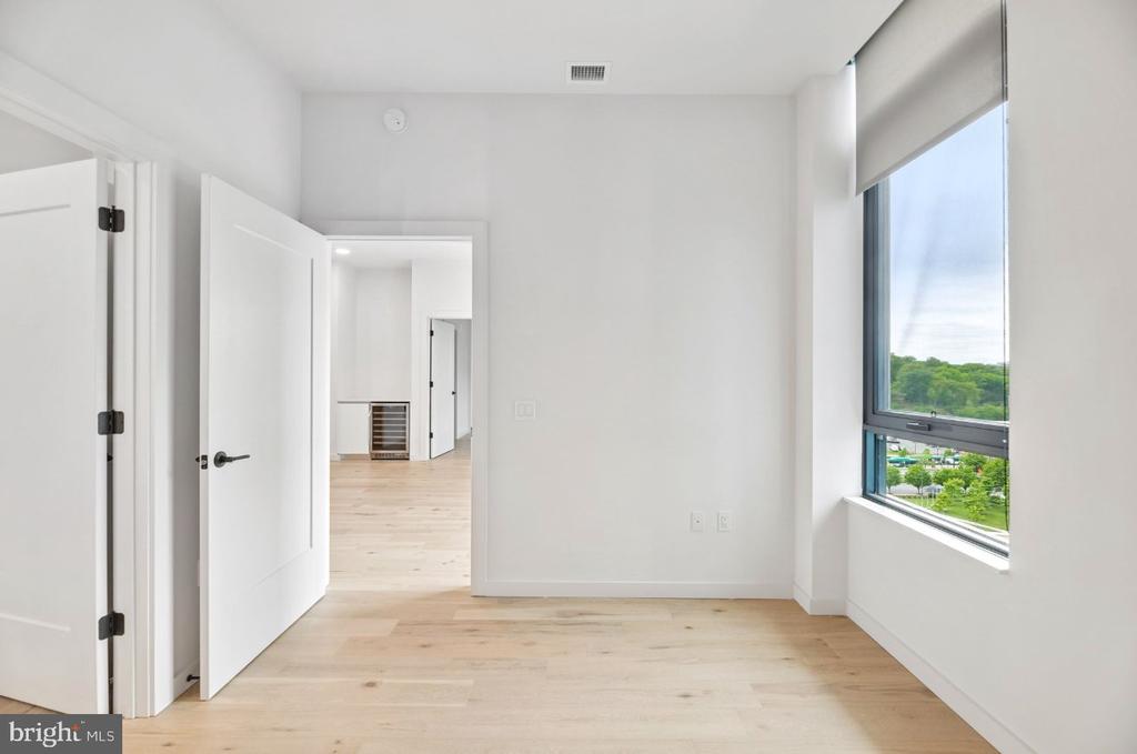 3130 POTOMAC AVENUE Unit: 1107
