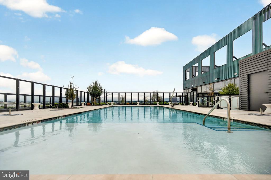 3030 POTOMAC AVENUE Unit: TH1
