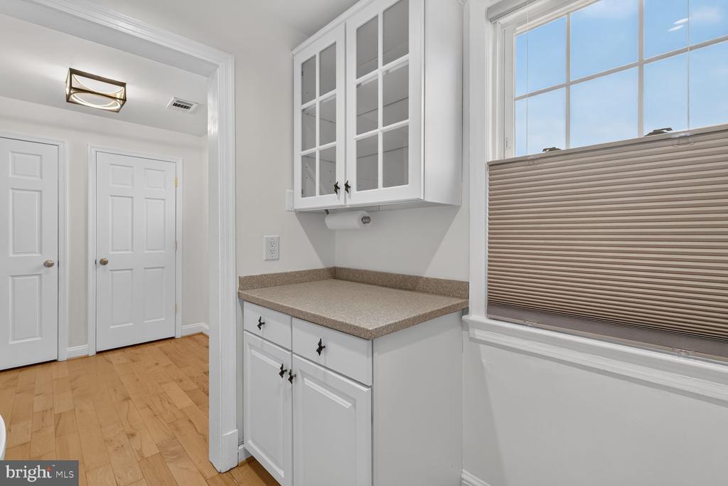 2709 ARLINGTON BOULEVARD Unit: 302