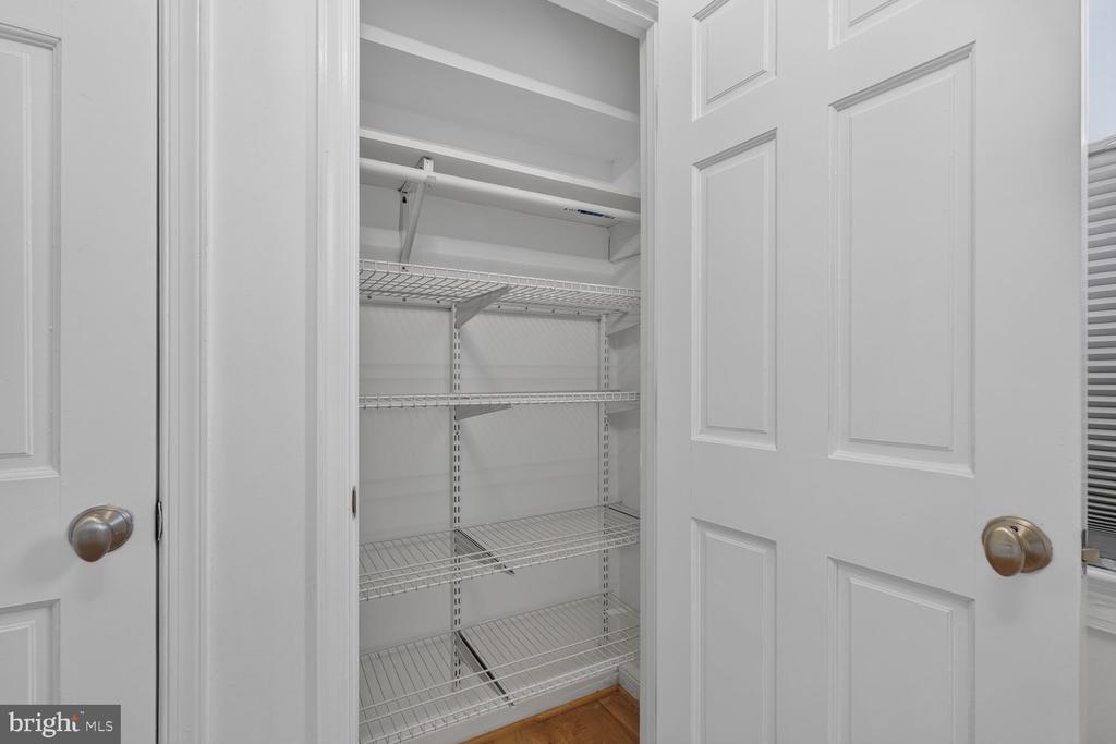 2709 ARLINGTON BOULEVARD Unit: 302