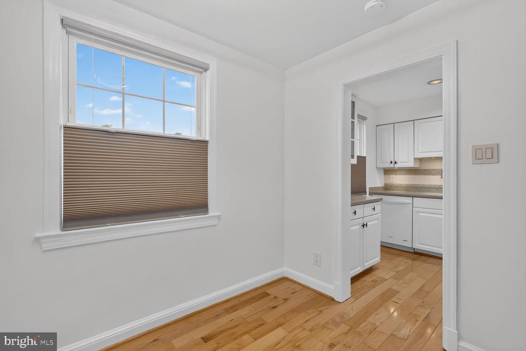 2709 ARLINGTON BOULEVARD Unit: 302