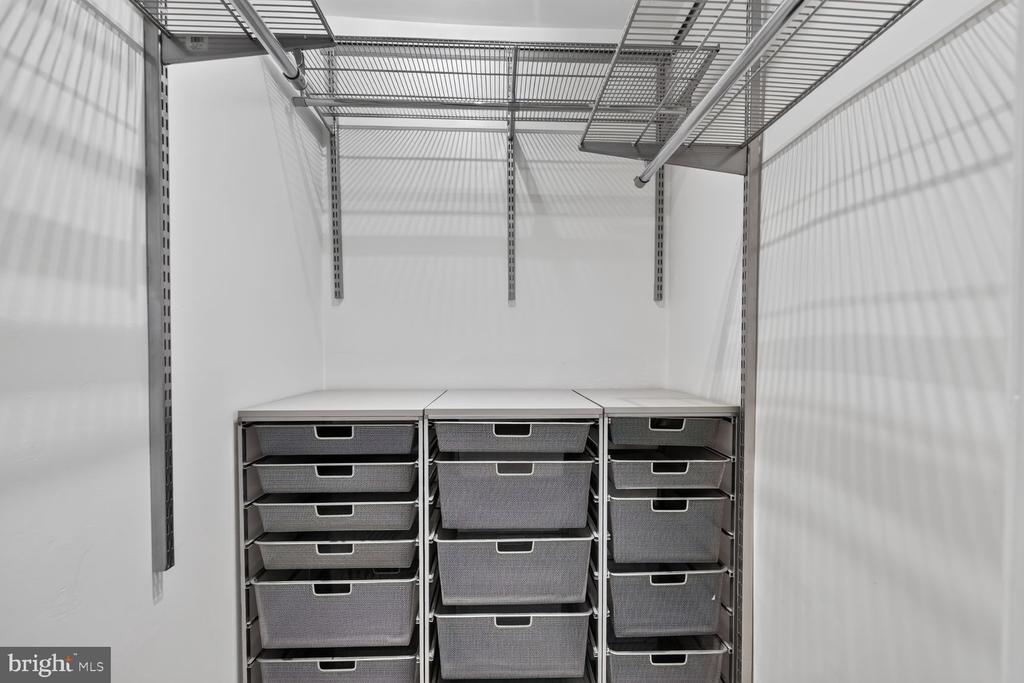 2709 ARLINGTON BOULEVARD Unit: 302