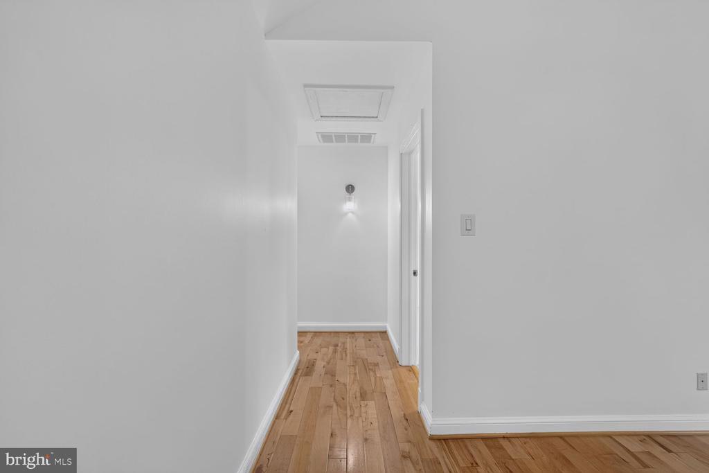 2709 ARLINGTON BOULEVARD Unit: 302