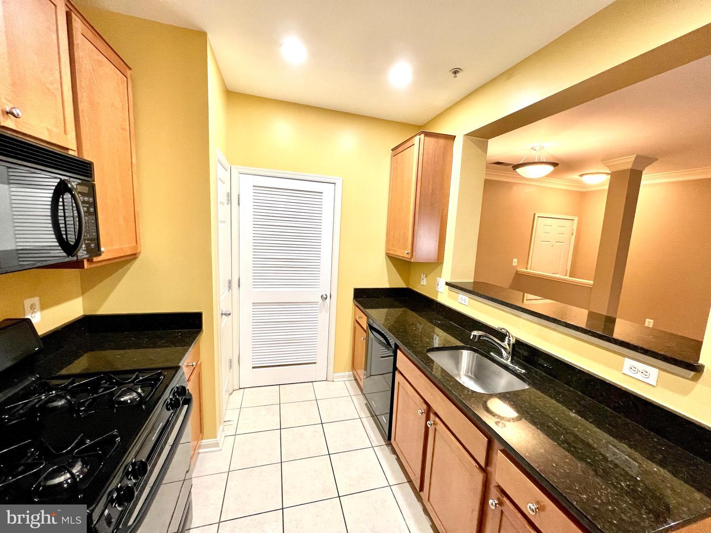 4854 Eisenhower AVENUE Unit: 445