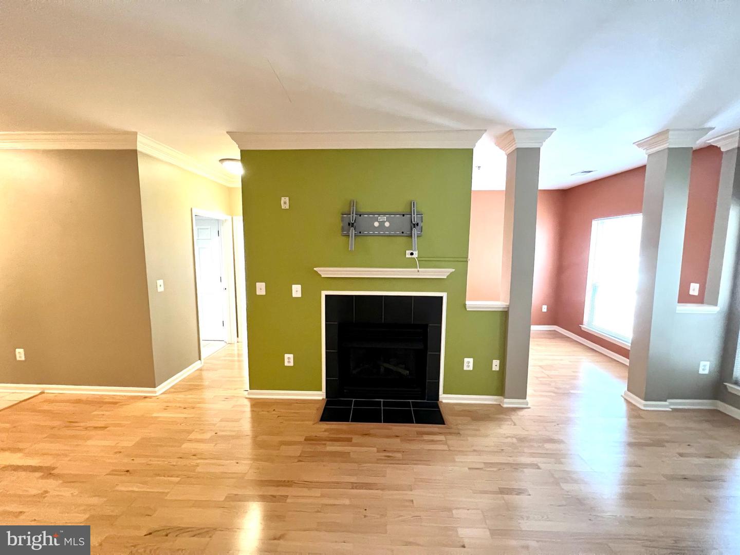 4854 Eisenhower AVENUE Unit: 445