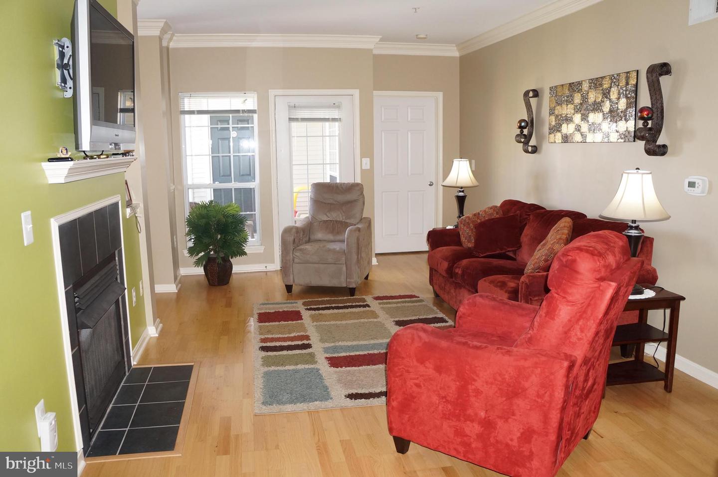 4854 Eisenhower AVENUE Unit: 445