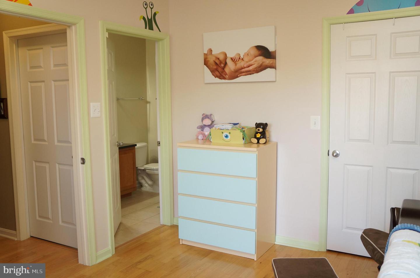 4854 Eisenhower AVENUE Unit: 445