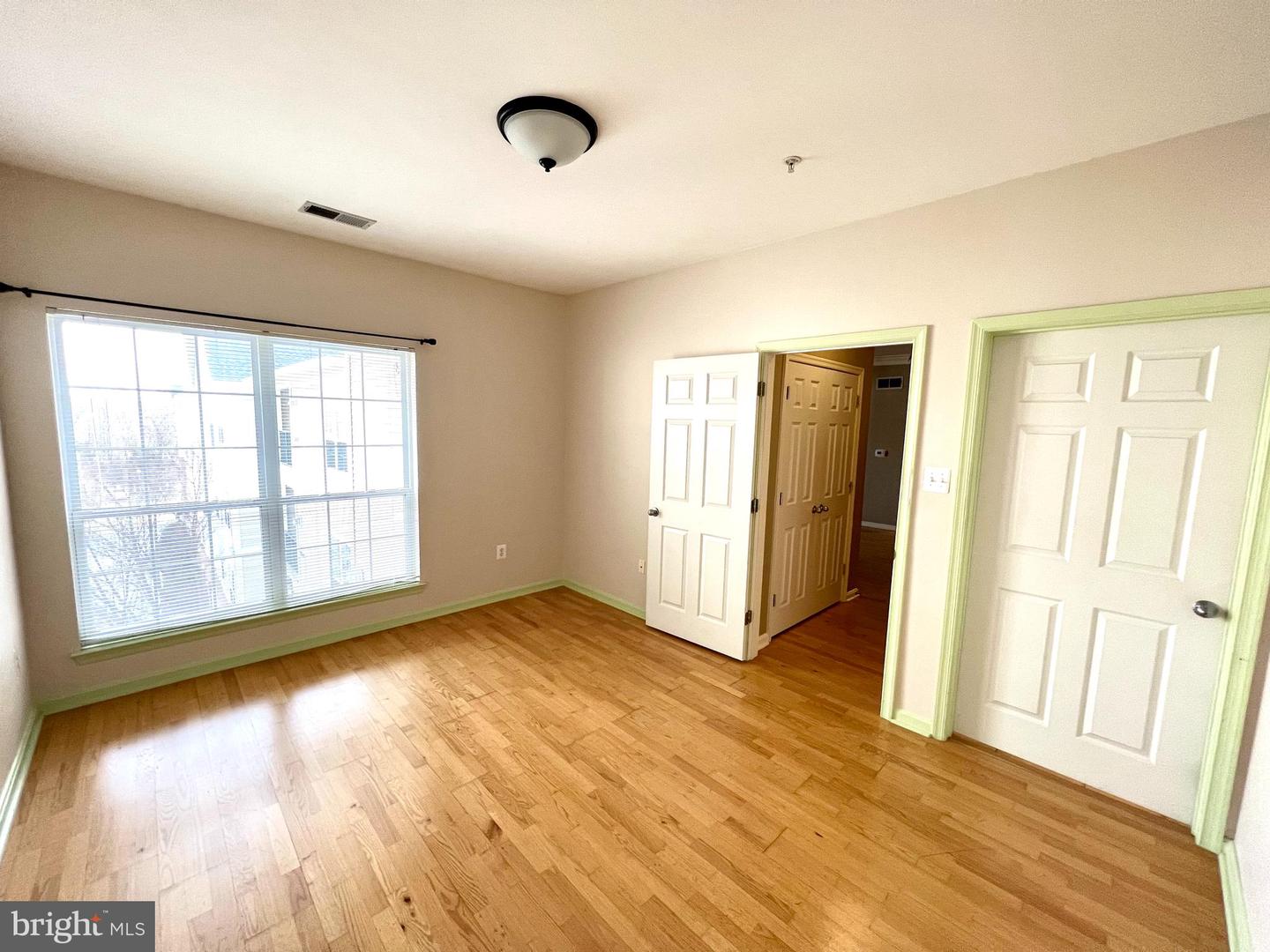 4854 Eisenhower AVENUE Unit: 445