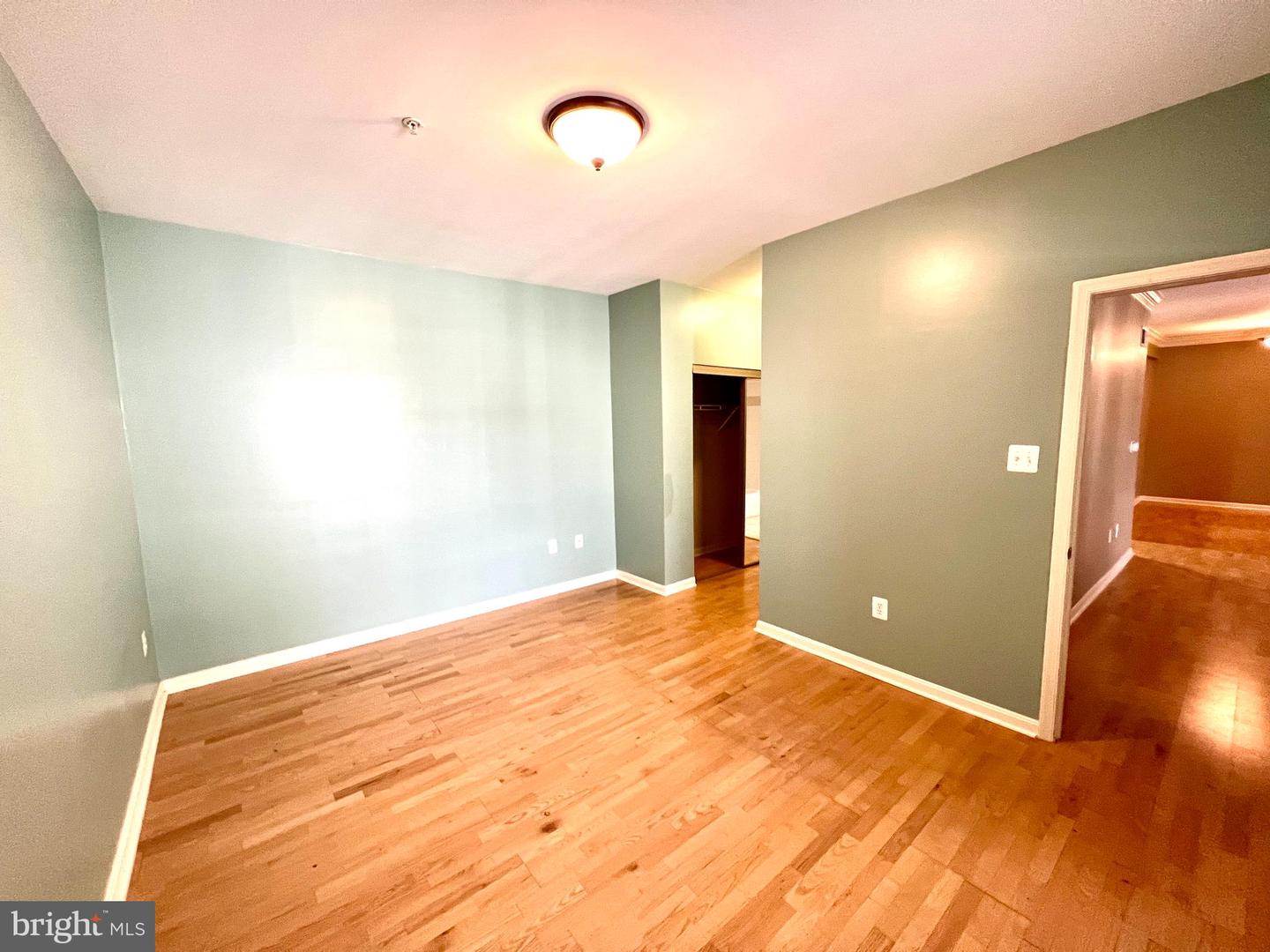 4854 Eisenhower AVENUE Unit: 445