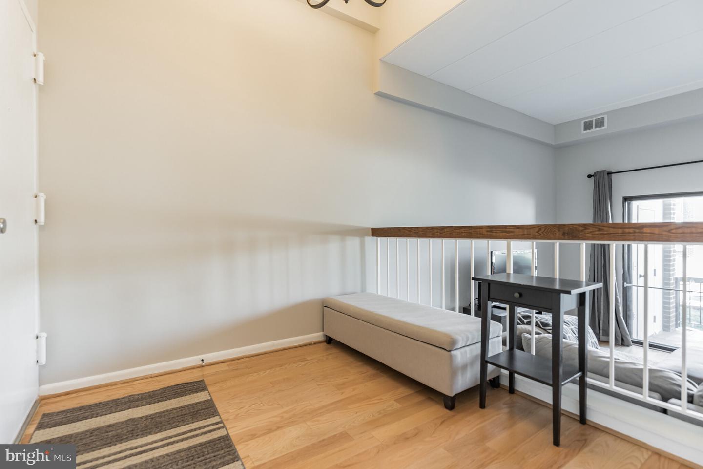 130 Roberts LANE Unit: 101