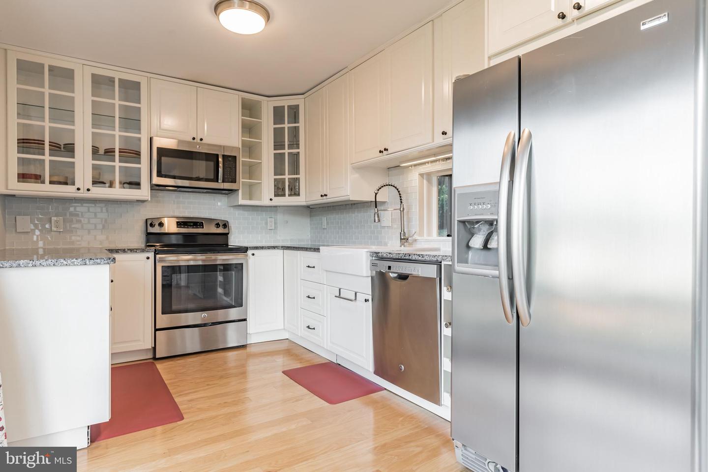 130 Roberts LANE Unit: 101