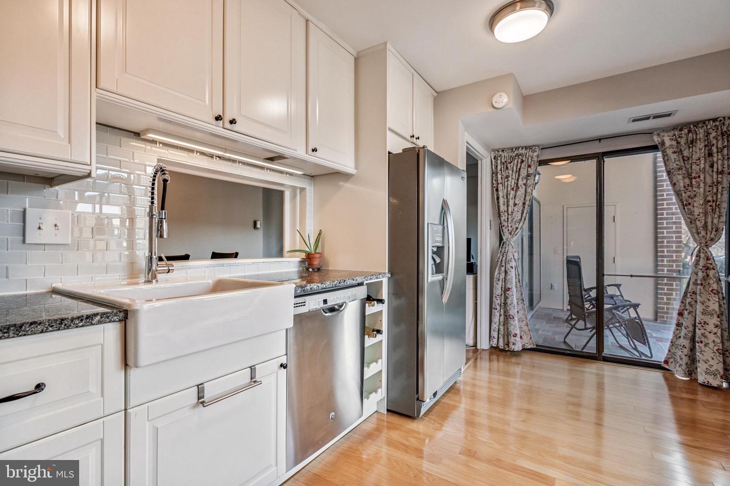 130 Roberts LANE Unit: 101