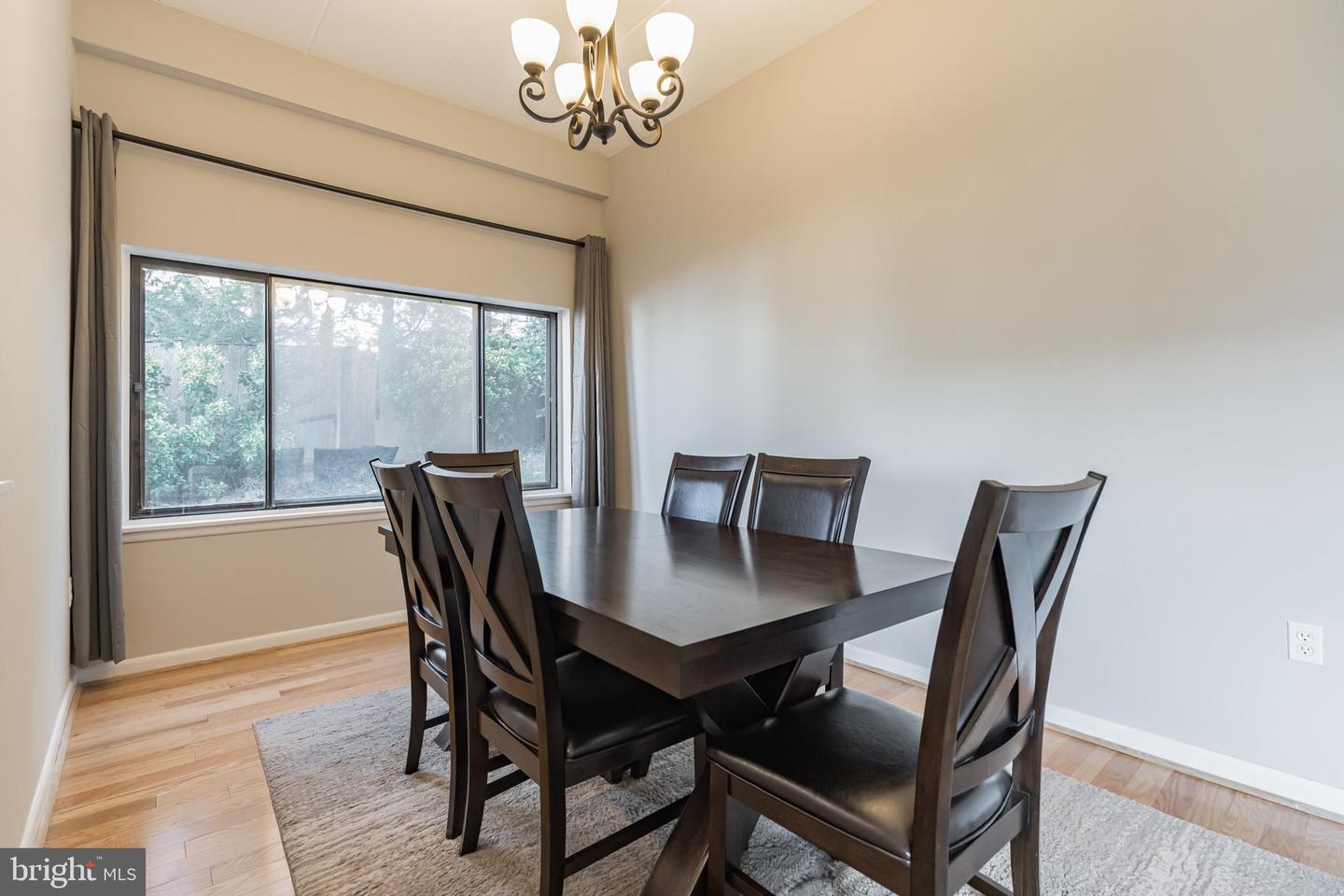 130 Roberts LANE Unit: 101