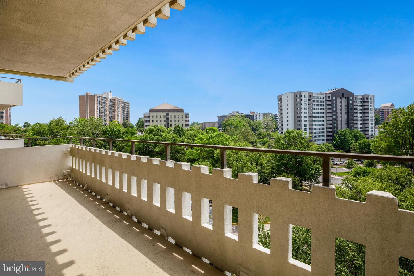 6301 Stevenson AVENUE Unit: 607