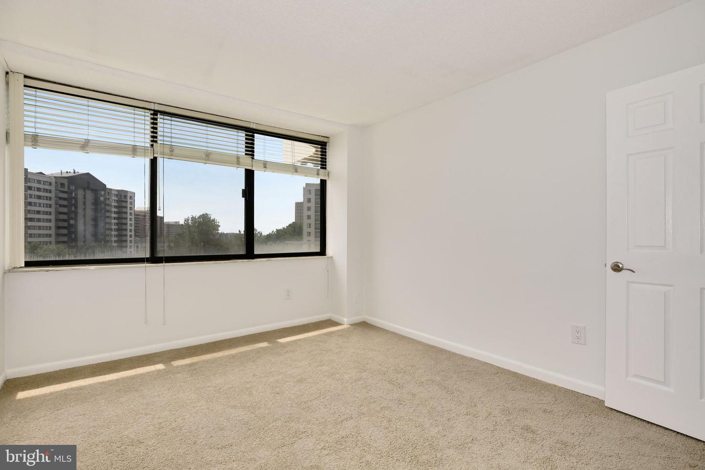6301 Stevenson AVENUE Unit: 607