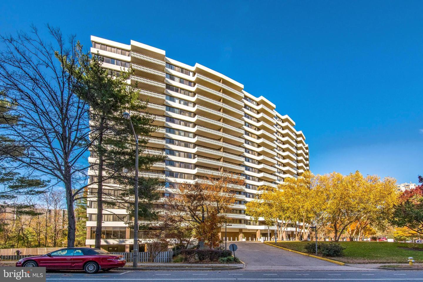 6301 Stevenson AVENUE Unit: 607