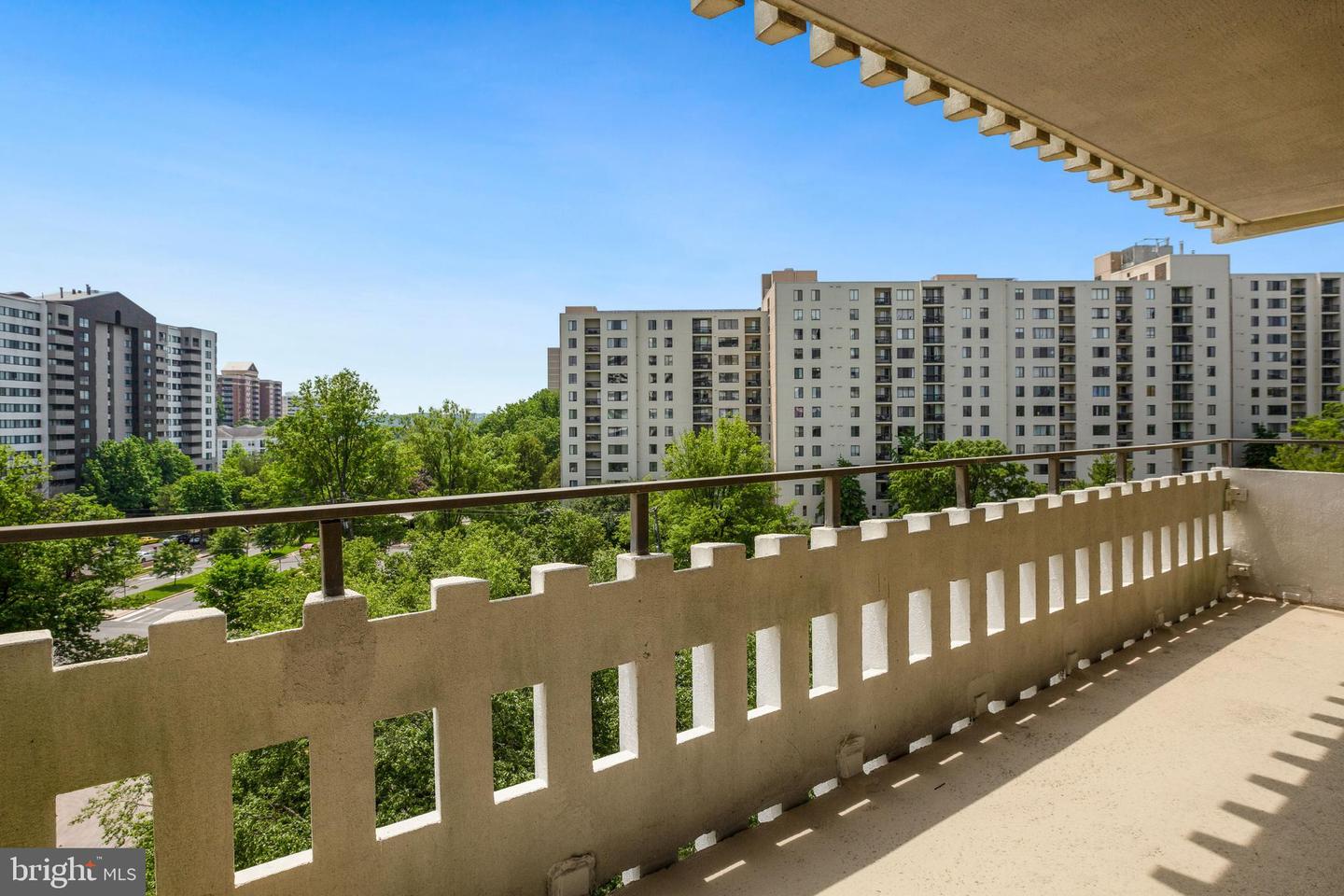 6301 Stevenson AVENUE Unit: 607