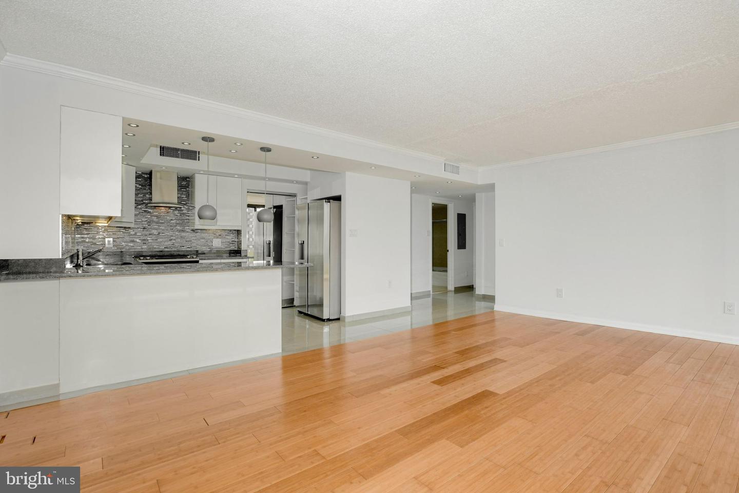 6301 Stevenson AVENUE Unit: 607