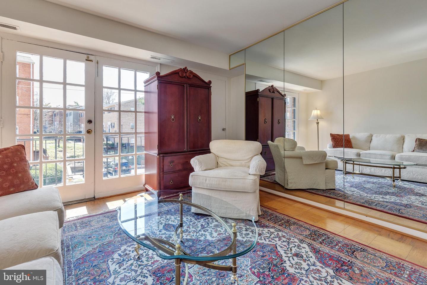 5931 Quantrell AVENUE Unit: 201