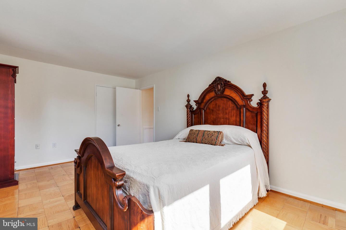 5931 Quantrell AVENUE Unit: 201