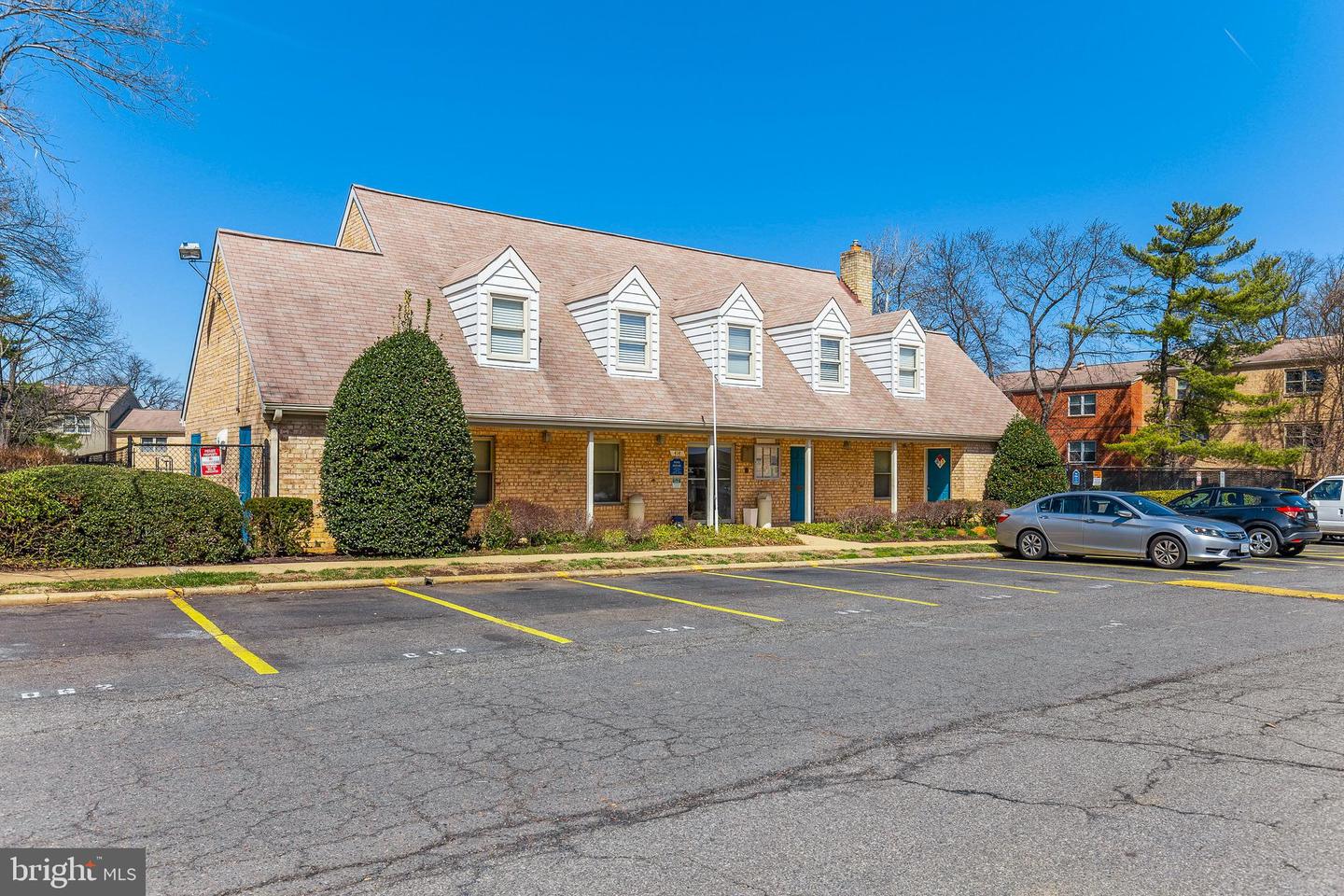 5931 Quantrell AVENUE Unit: 201