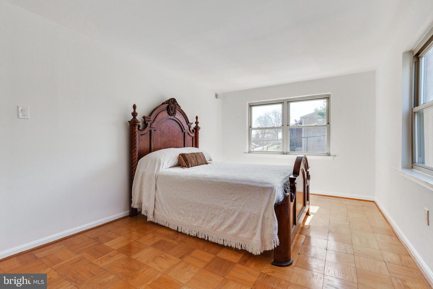 5931 Quantrell AVENUE Unit: 201