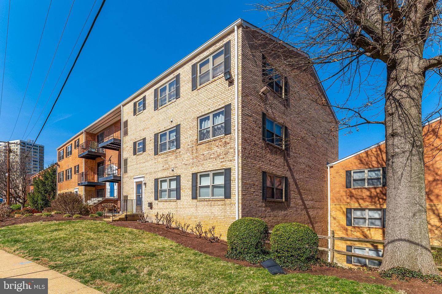 5931 Quantrell AVENUE Unit: 201