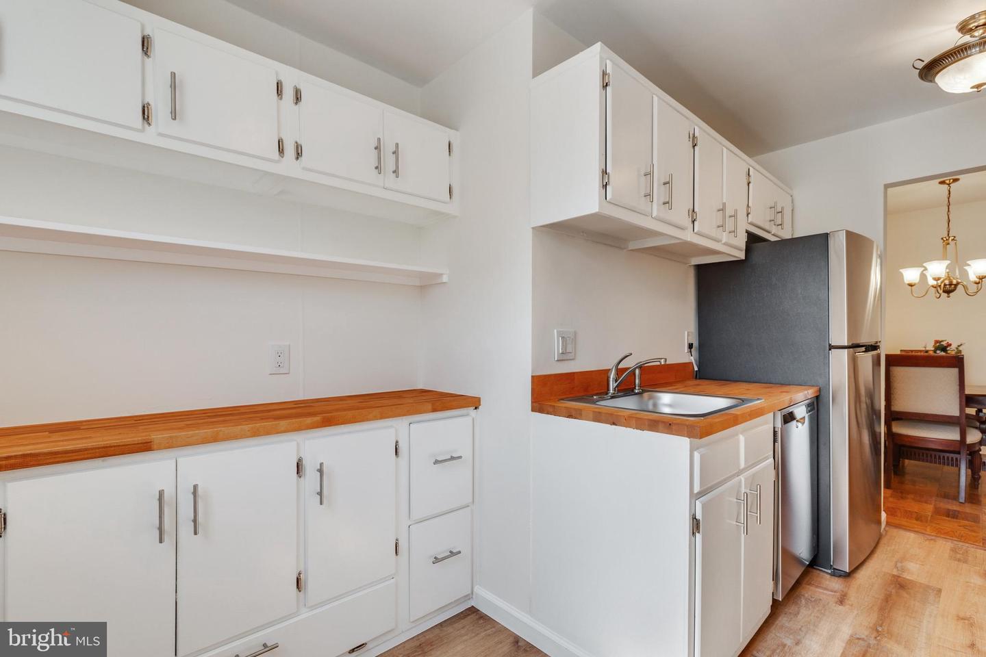 5931 Quantrell AVENUE Unit: 201
