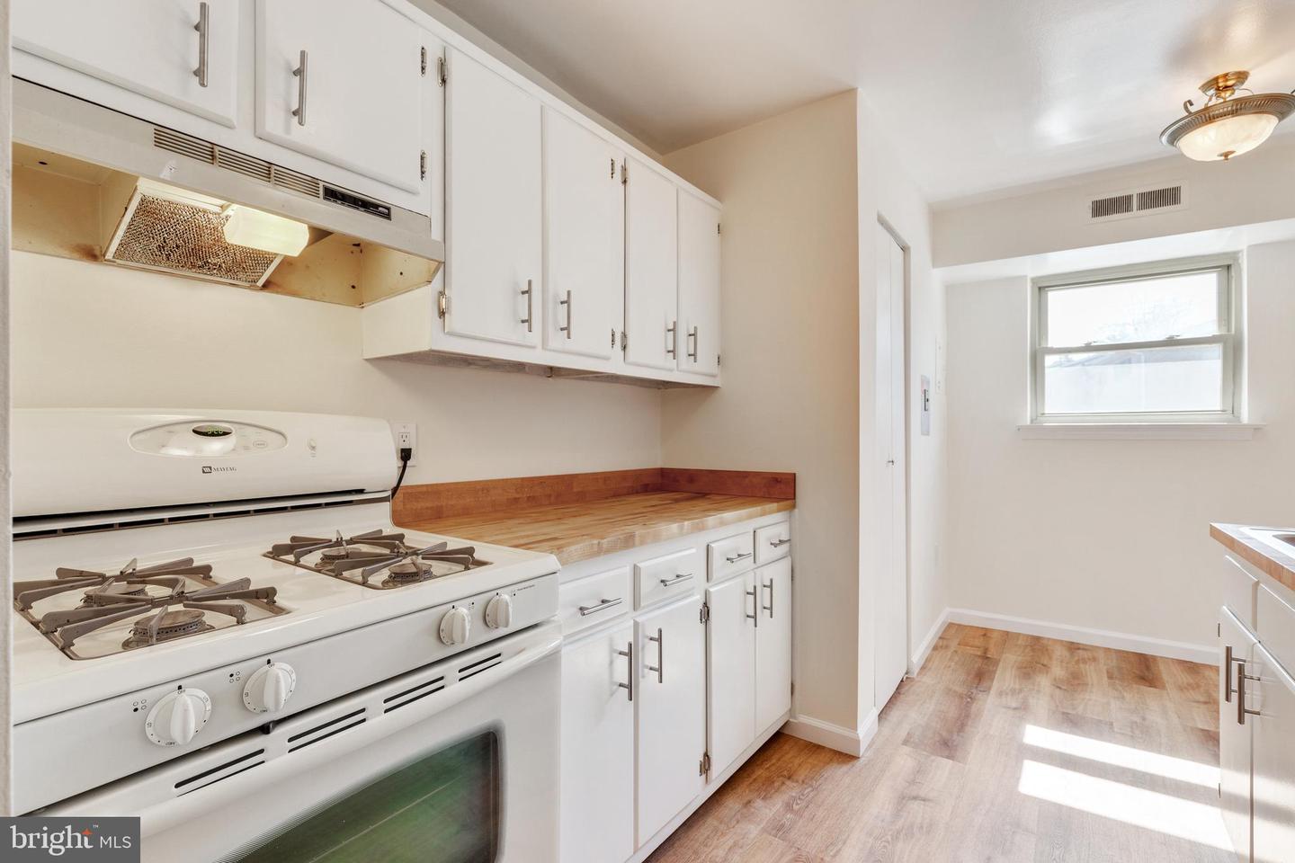 5931 Quantrell AVENUE Unit: 201
