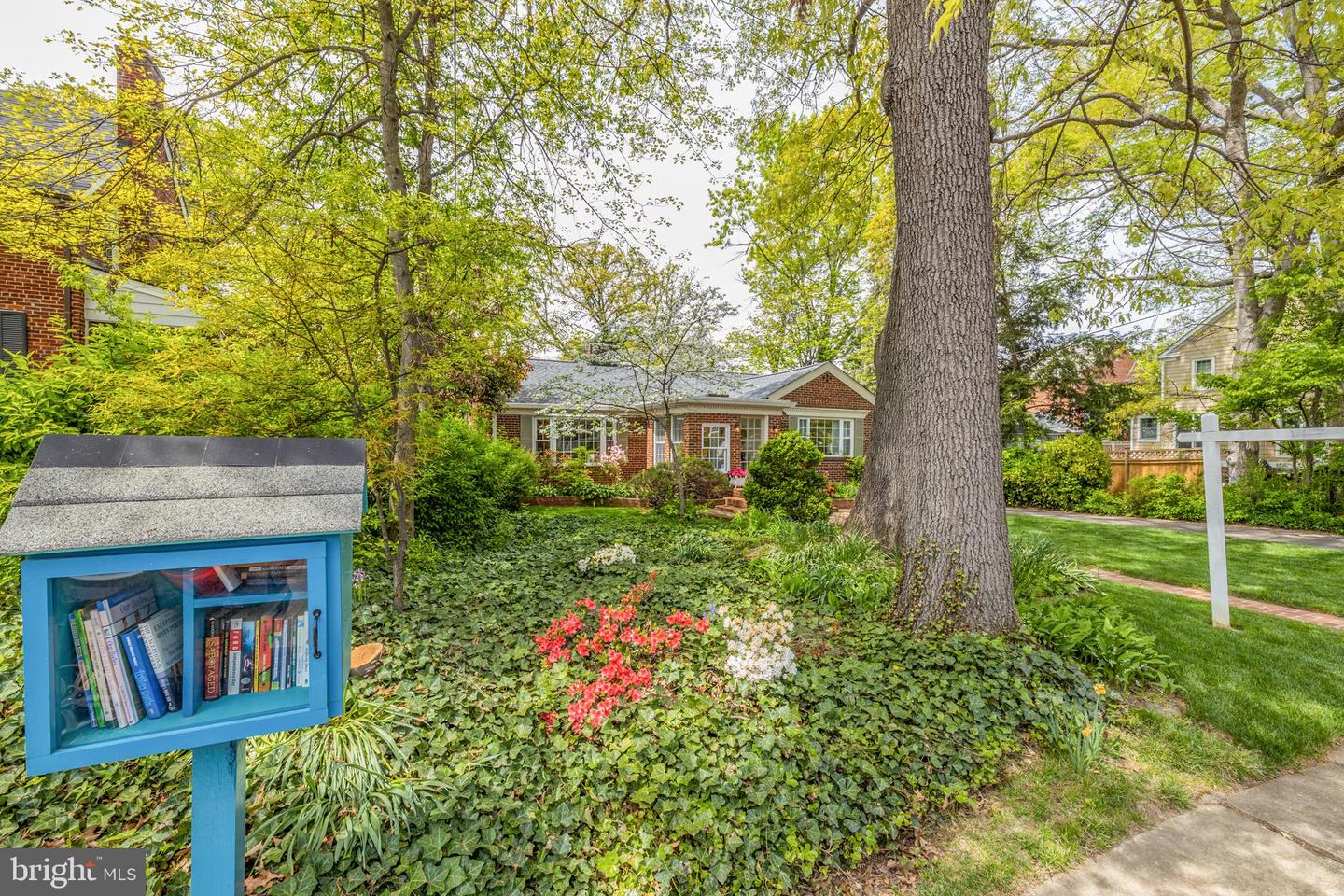834 Fontaine STREET