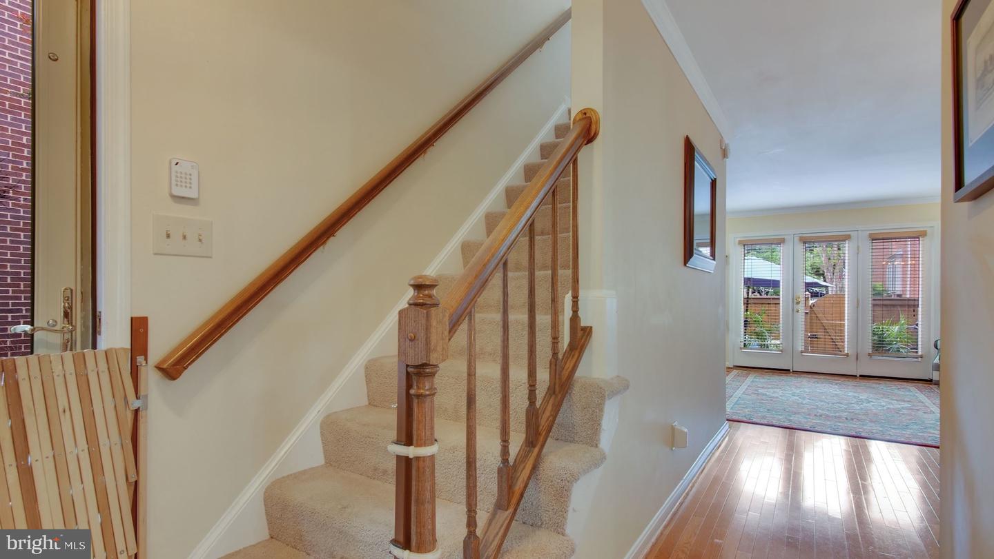 548 Colecroft COURT