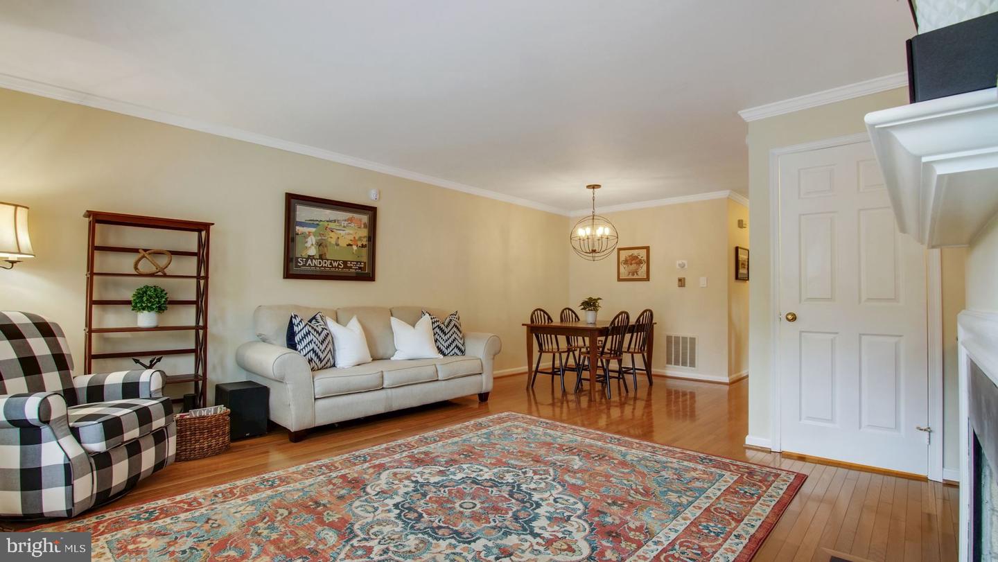 548 Colecroft COURT