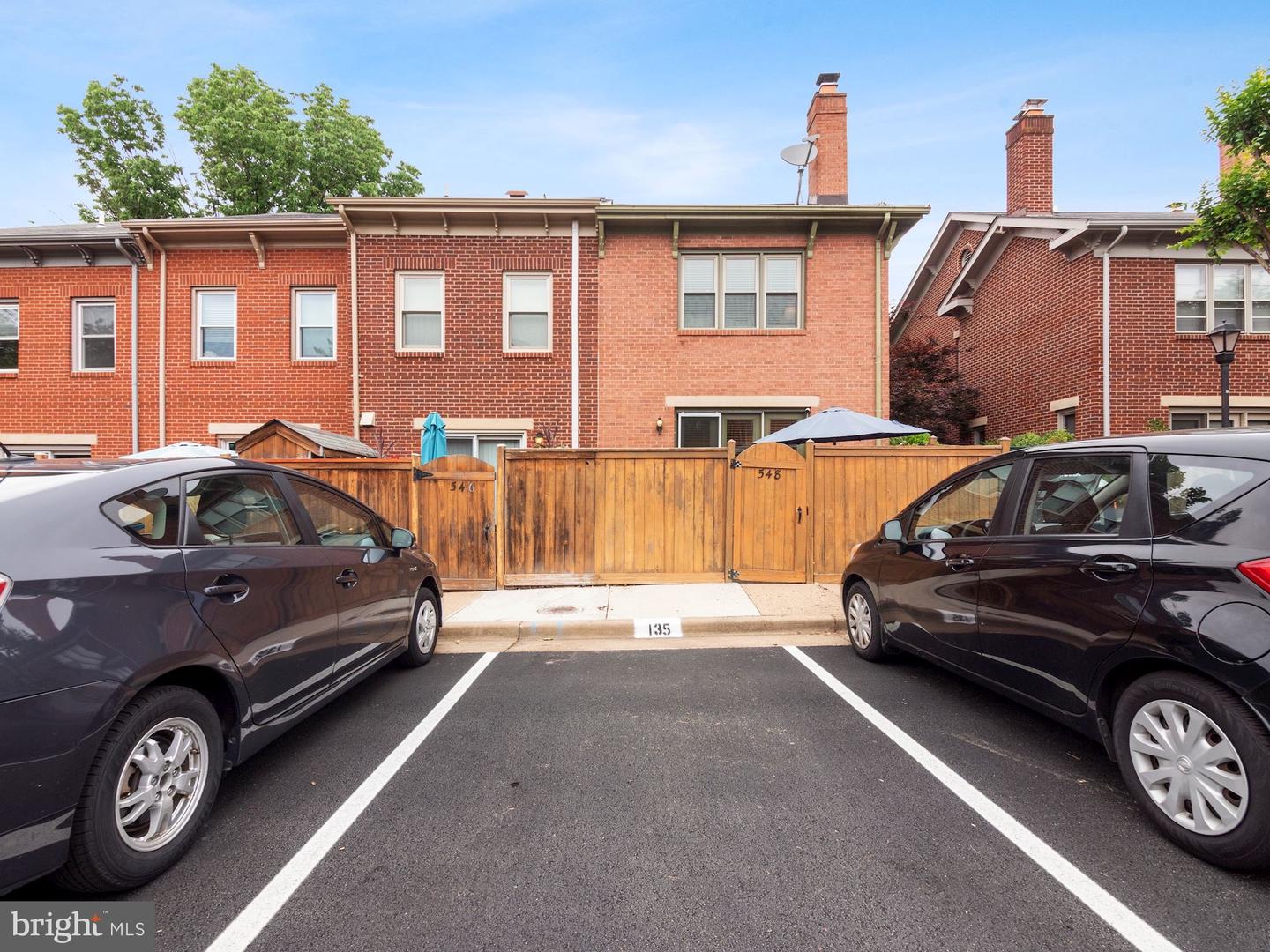 548 Colecroft COURT