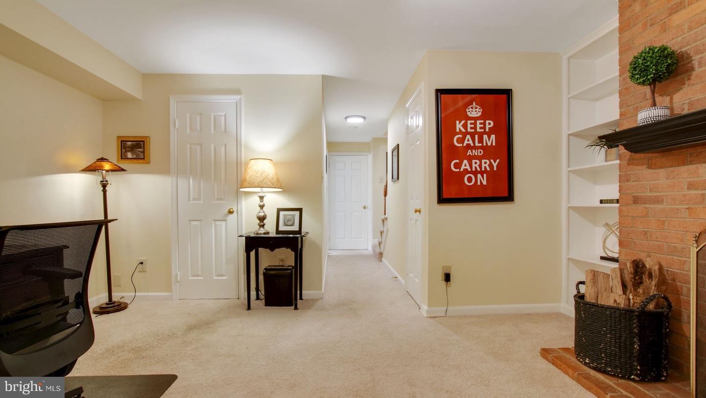 548 Colecroft COURT