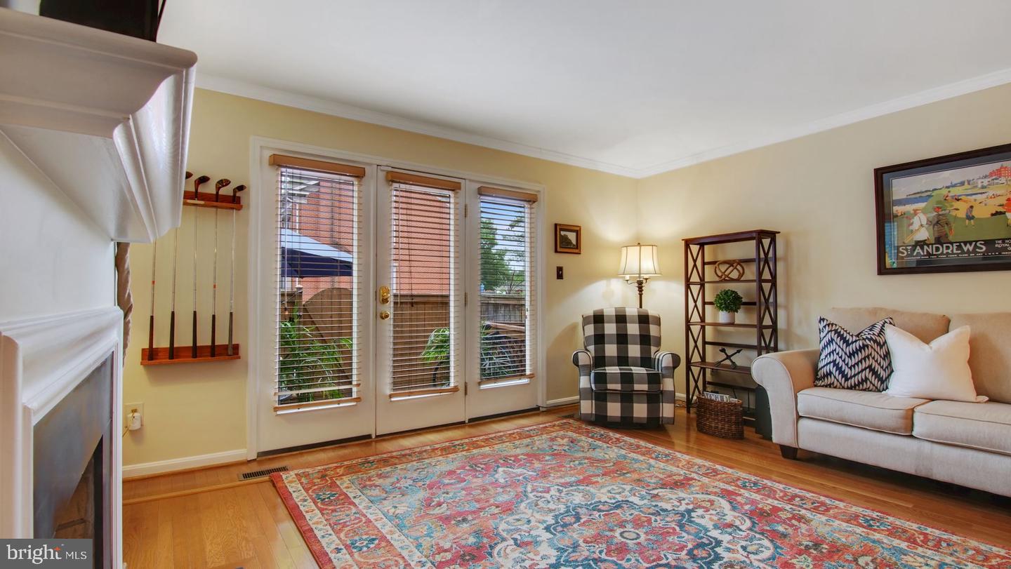 548 Colecroft COURT