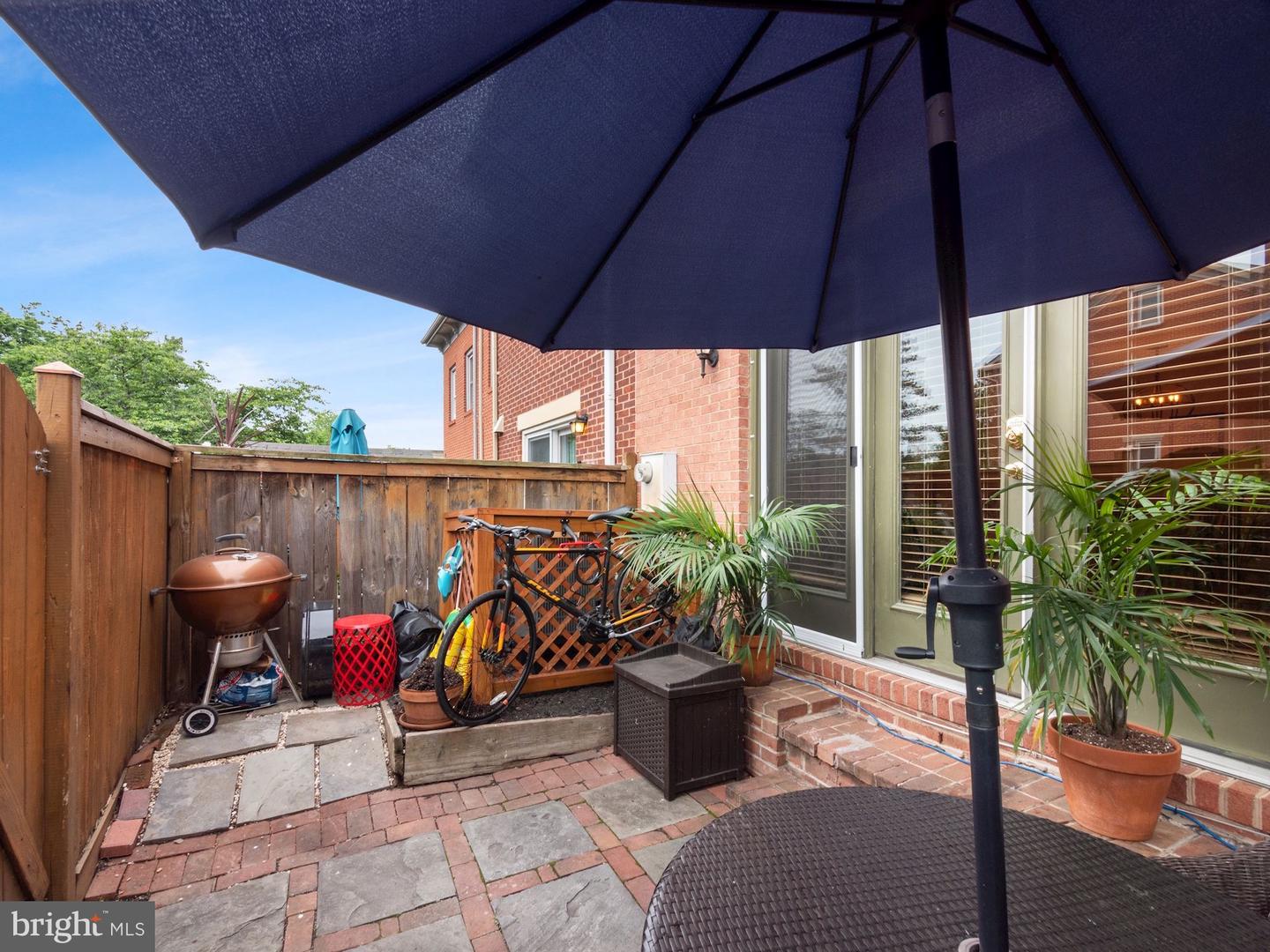548 Colecroft COURT